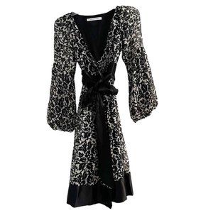 Diane Von Furstenberg Size 4 MYRTE Silk wrap dress Black White Floral Classic